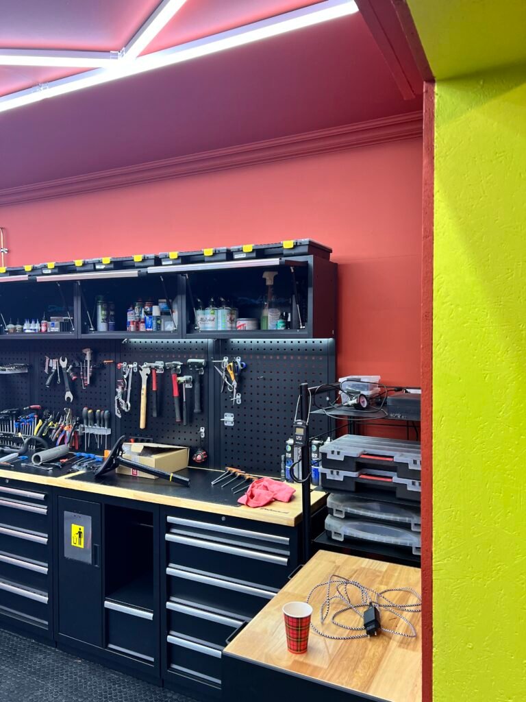 Interieurontwerp winkel voor ondernemer in België